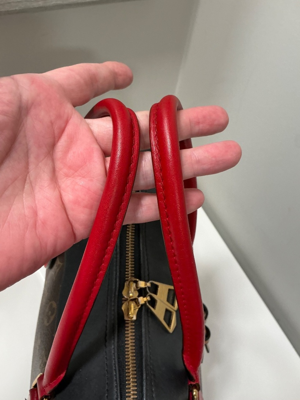 Louis Vuitton Authentic Tuileries Handbag - Picture 5 of 11